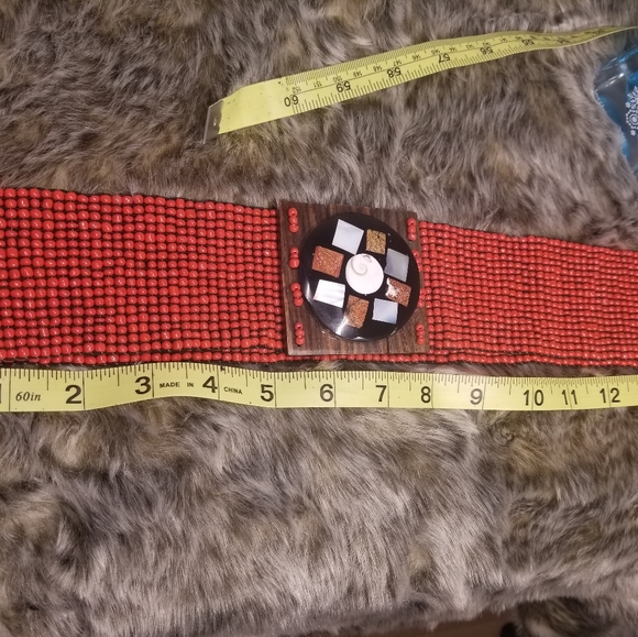 Hand beaded vintage stretchy belt - Picture 3 of 3